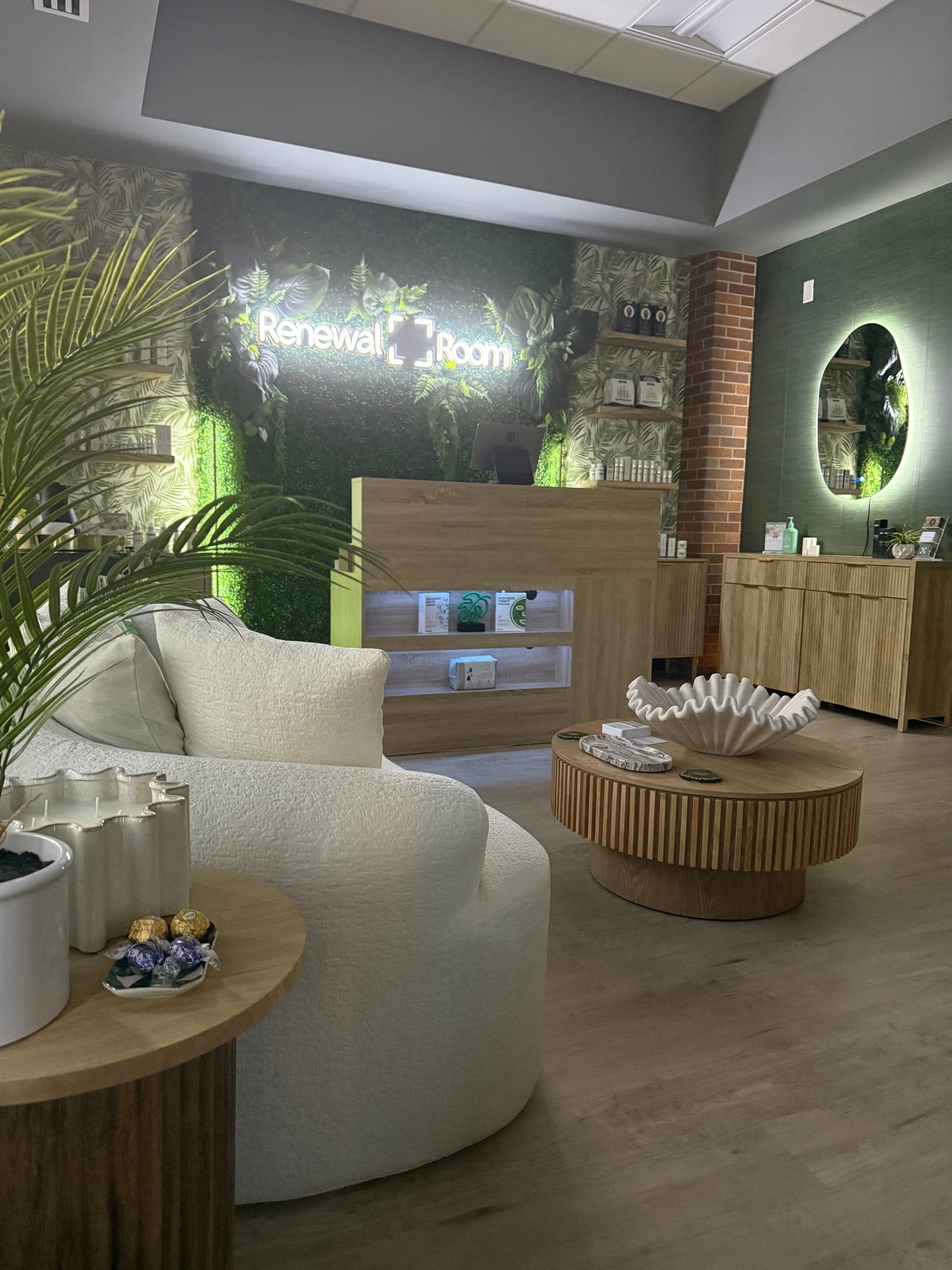New Client Consultation + Facial